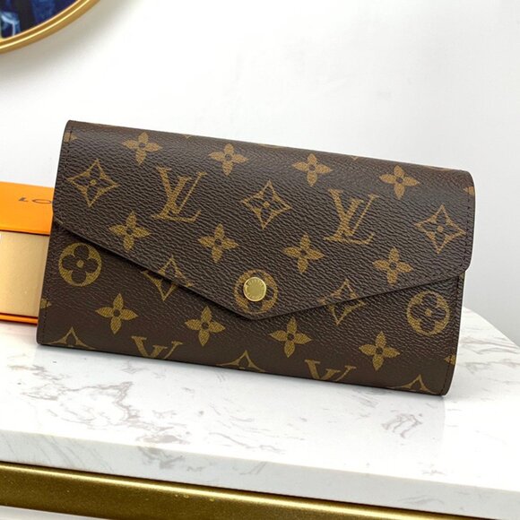 Louis Vuitton Sarah Wallet - Picture 1 of 7